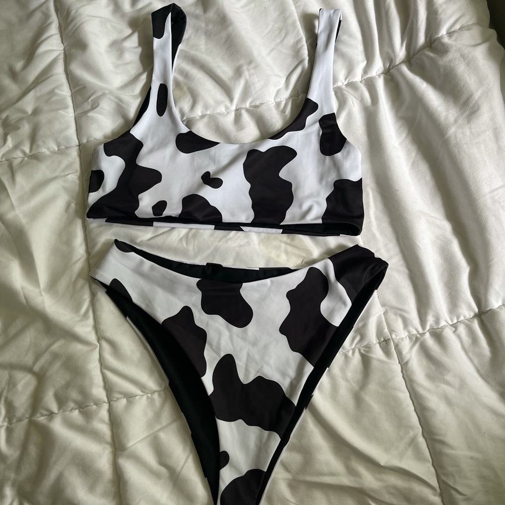 Cowprint bikini